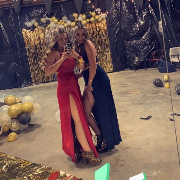 Lucy in the sky “Audrey Lace Maxi Set in Navy” - Picture 5 of 6